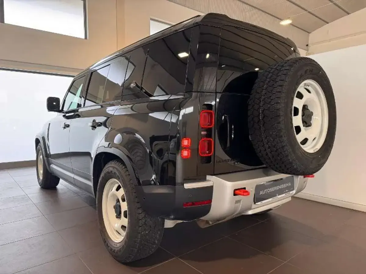 Käytetty Land Rover Defender 239 HP (175 kW) 2020 Other Katumaasturi
