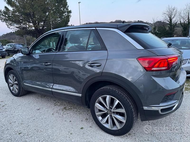 Usata VW T-Roc Style 110 CV (80 kW) 2021 Grigio SUV