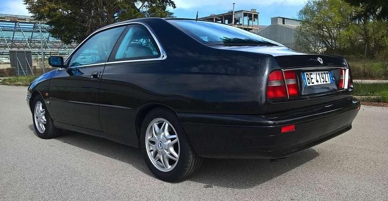 Usata Lancia Kappa 220 CV (161 kW) 1999 Marrone Coupé