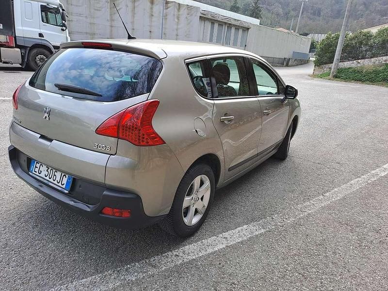 Usata Peugeot 3008 109 CV (80 kW) 2010 Bronzo Station wagon