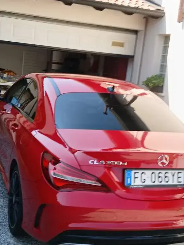 Usata Mercedes CLA200 Business 136 CV (100 kW) 2017 Rosso Berlina