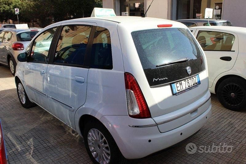 Usata Lancia Musa 95 CV (69 kW) 2012 Bianco Monovolume