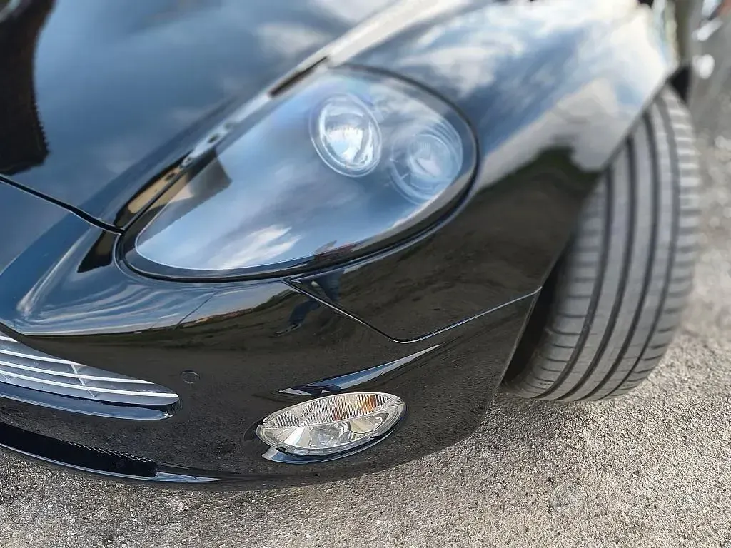 Usata Aston Martin Vanquish 466 CV (342 kW) 2002 Nero Coupé