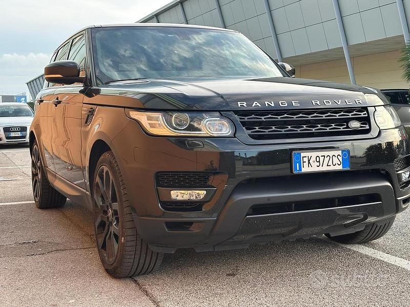 Nero Usata 2015 Land Rover Range Rover HSE SUV | 18.000 € - Immagine 1/4