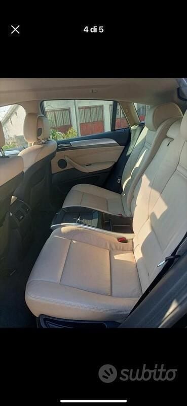 Begagnad BMW X6 2011 Svart SUV