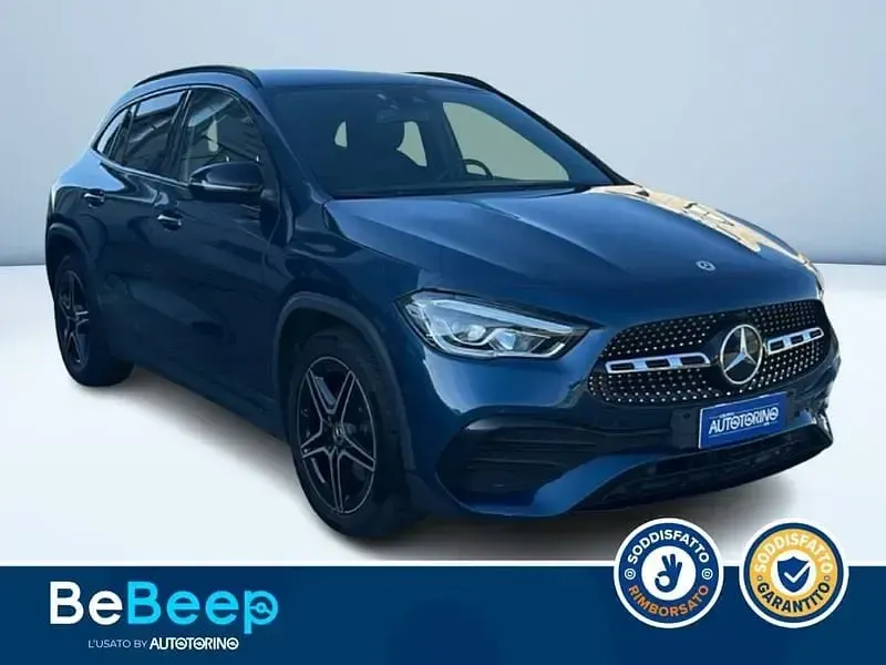 Usata Mercedes GLA200 Premium 150 CV (110 kW) 2022 Blu metallizzato SUV
