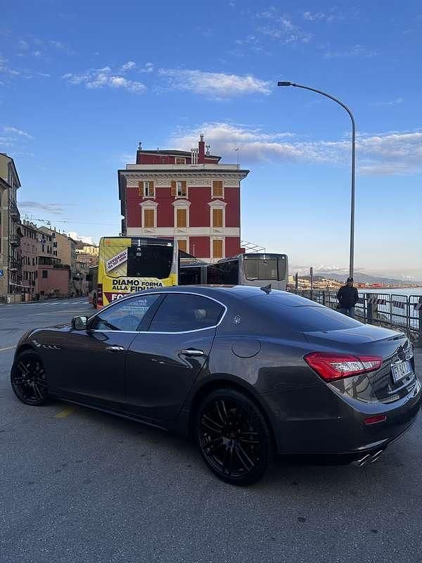 Usata Maserati Ghibli 275 CV (202 kW) 2016 Marrone Berlina