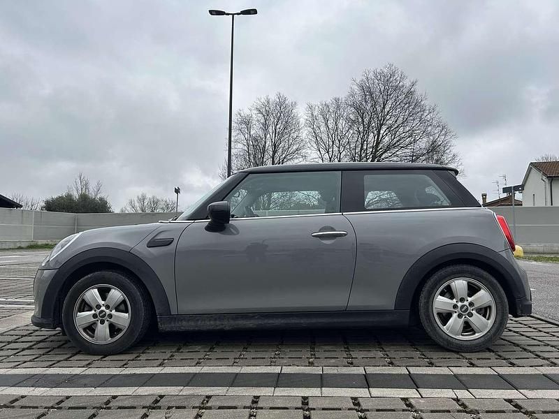 Usata Mini Cooper Essential 136 CV (100 kW) 2022 Grigio Utilitaria
