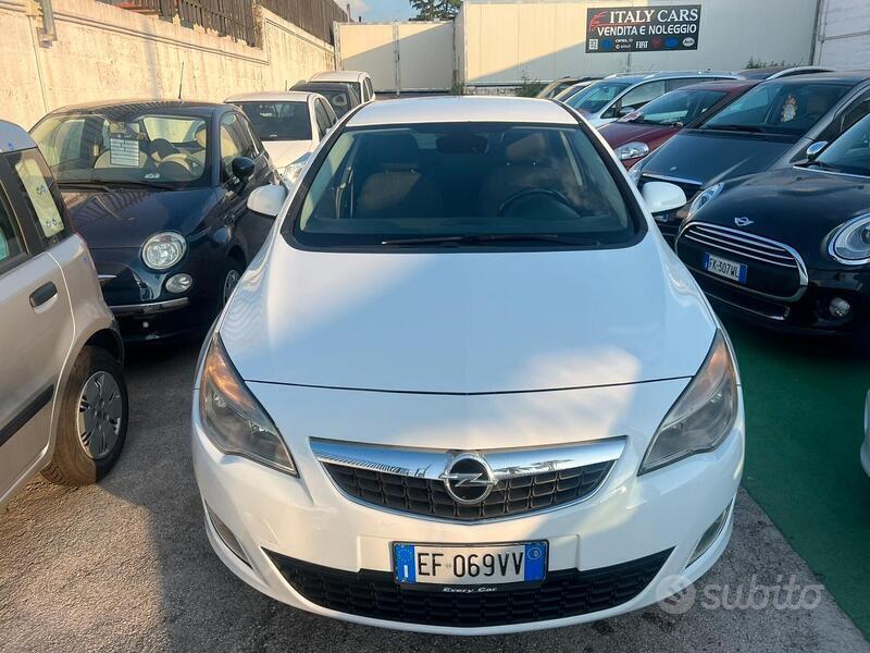 Usato 2010 Opel Astra 1.2 Diesel 95 CV (4.800 €)