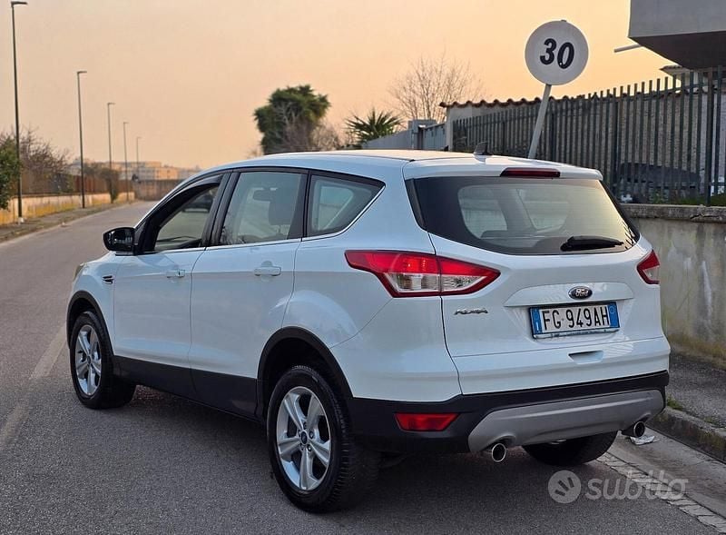 Usata Ford Kuga Titanium 140 CV (102 kW) 2015 Bianco SUV