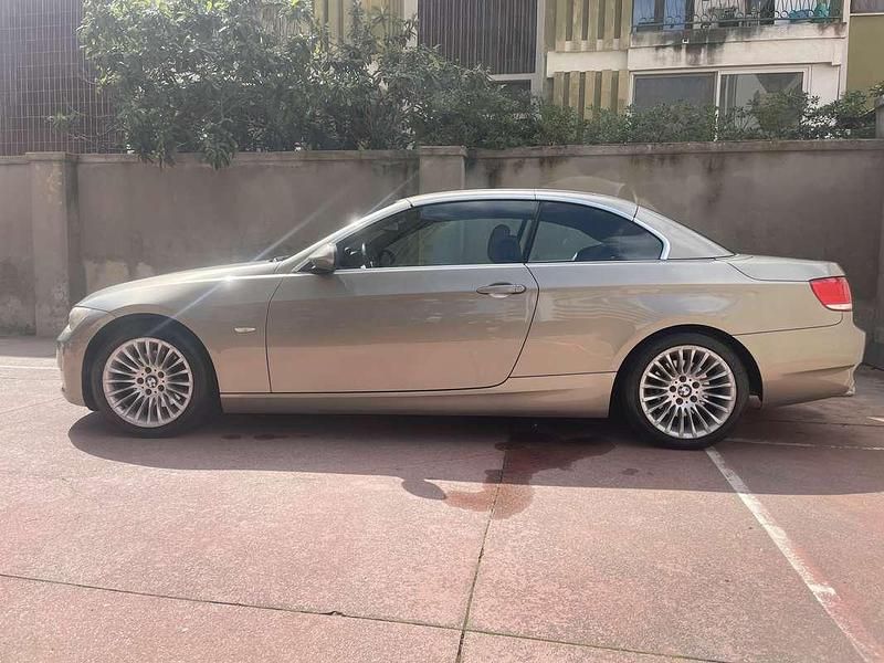 Usata BMW 320 Cabriolet 177 CV (130 kW) 2009 Cabrio