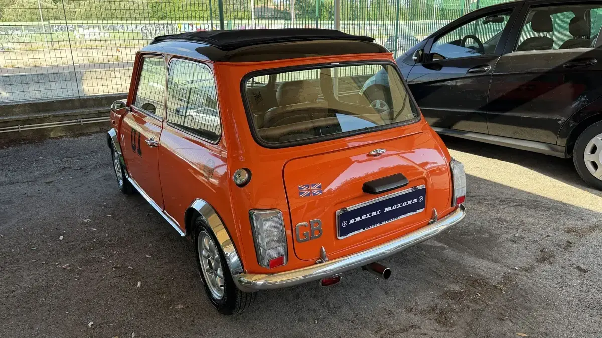 Usata Mini Cooper 53 CV (38 kW) 1995 Arancione Utilitaria