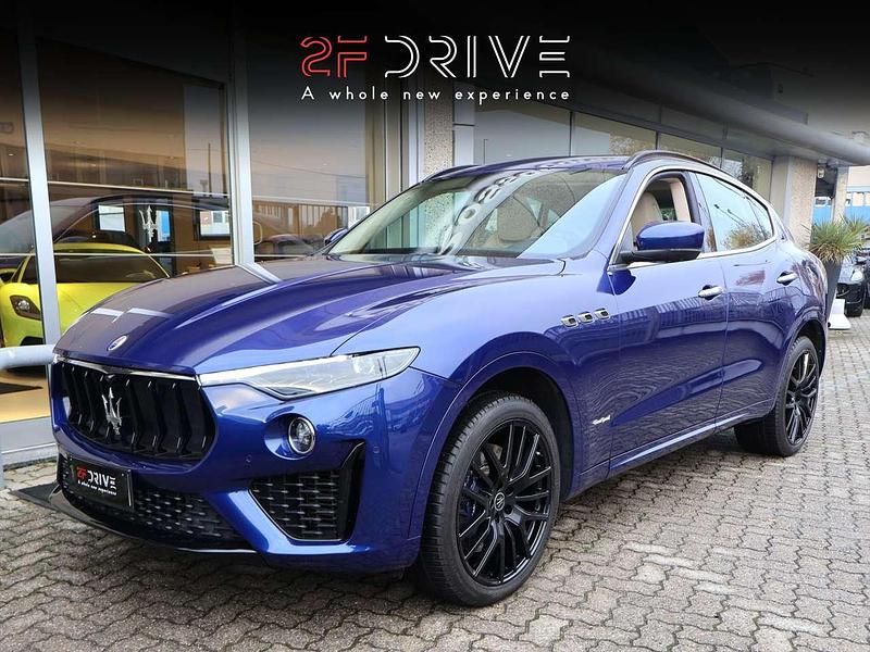 Blu emozione micalizzato Usata 2020 Maserati Levante SUV | 48.900 € (Cara) - Immagine 1/4