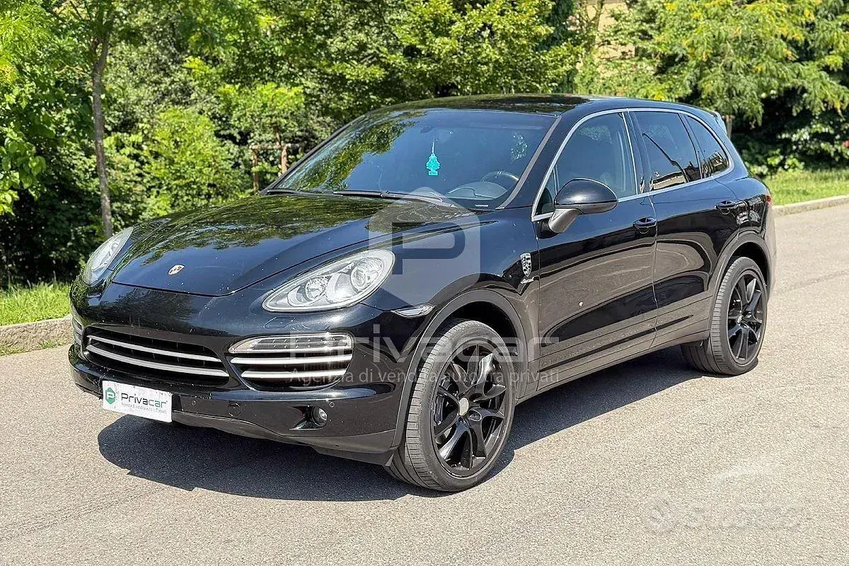 Usata Porsche Cayenne Platinum Edition 245 CV (180 kW) 2014 Nero SUV