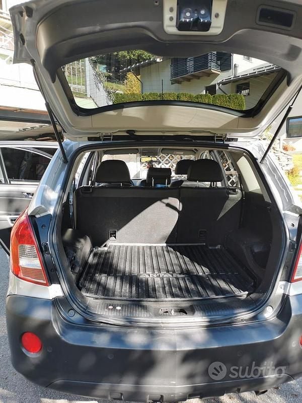 Usata Opel Antara 163 CV (119 kW) 2013 Grigio SUV