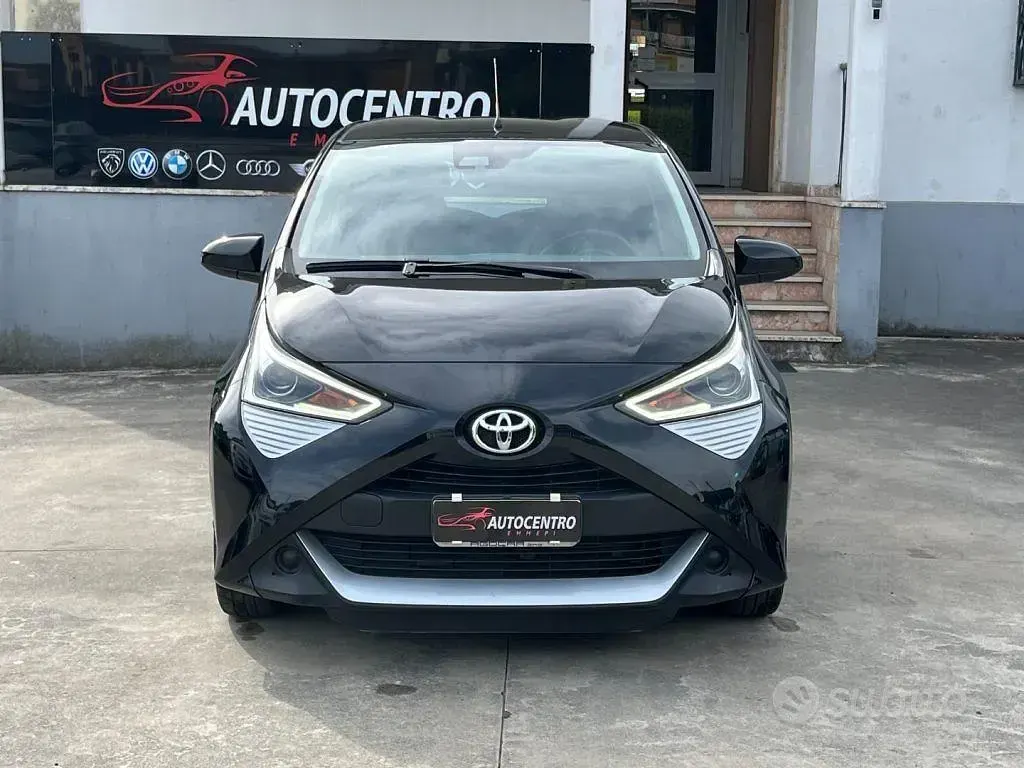 Brugt Toyota Aygo Connect Style 72 HK (52 kW) 2020 Sort Hatchback