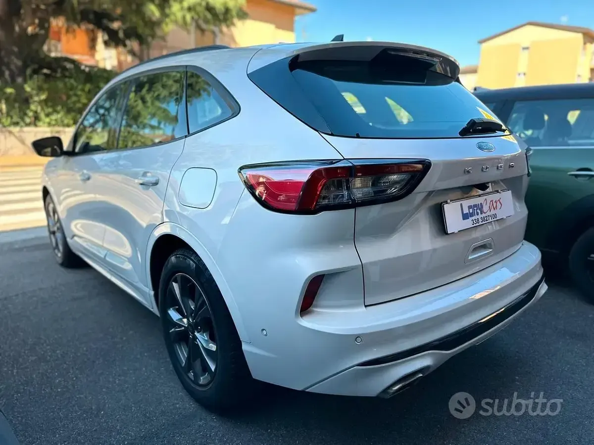 Usata Ford Kuga ST-Line 120 CV (88 kW) 2022 Bianco SUV