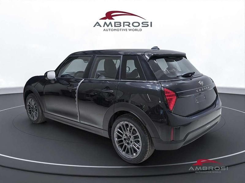 Nuova Mini Cooper Classic 114 kW (156 CV) 2025 Nero Utilitaria
