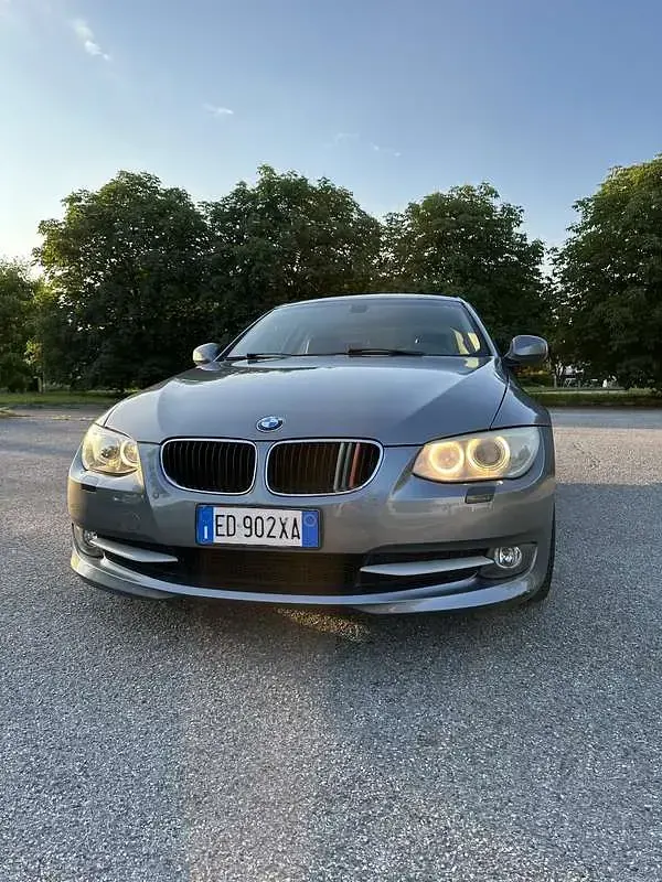 Usata BMW 320 184 CV (135 kW) 2010 Coupé