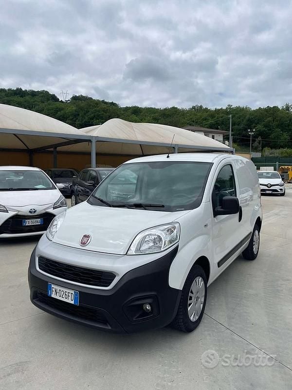 Usata Fiat Fiorino 80 CV (58 kW) 2017 Bianco Monovolume