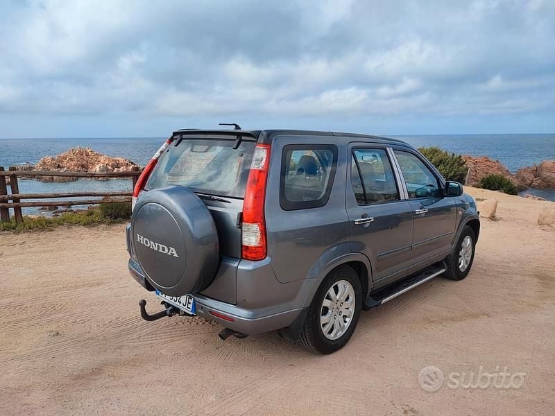 Usata Honda CR-V 140 CV (102 kW) 2005 Grigio SUV