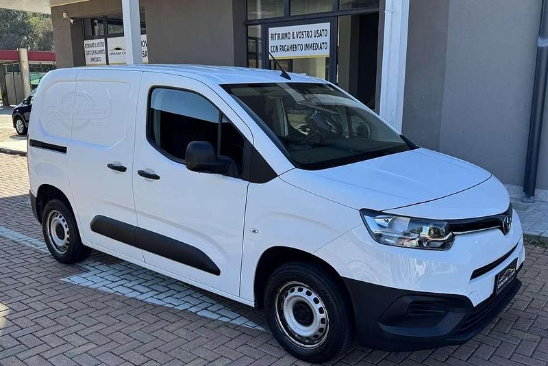 Usata Toyota Proace City City 110 CV (80 kW) 2020 Bianco Monovolume