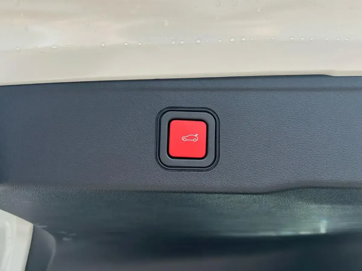 Nuova Jeep Avenger Altitude 110 CV (80 kW) 2026 Bianco SUV