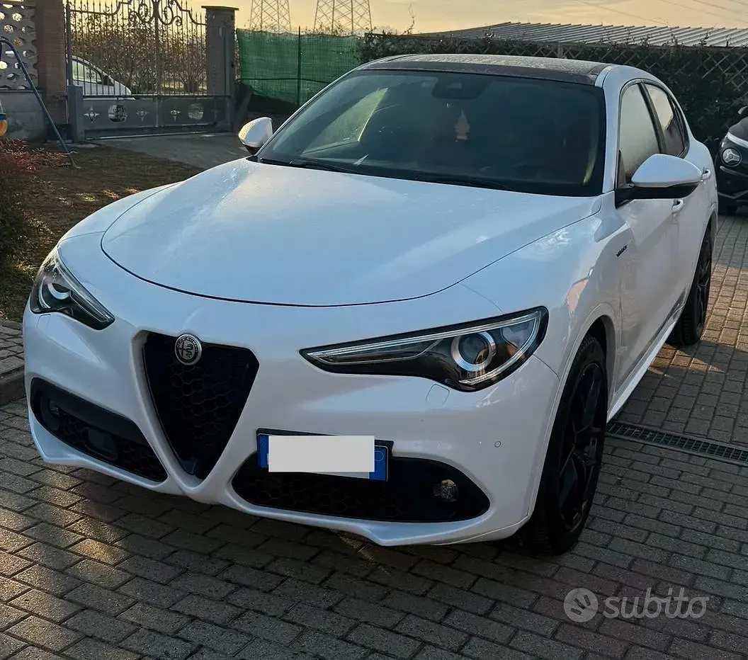 Usata Alfa Romeo Stelvio Veloce 209 CV (153 kW) 2021 Bianco SUV