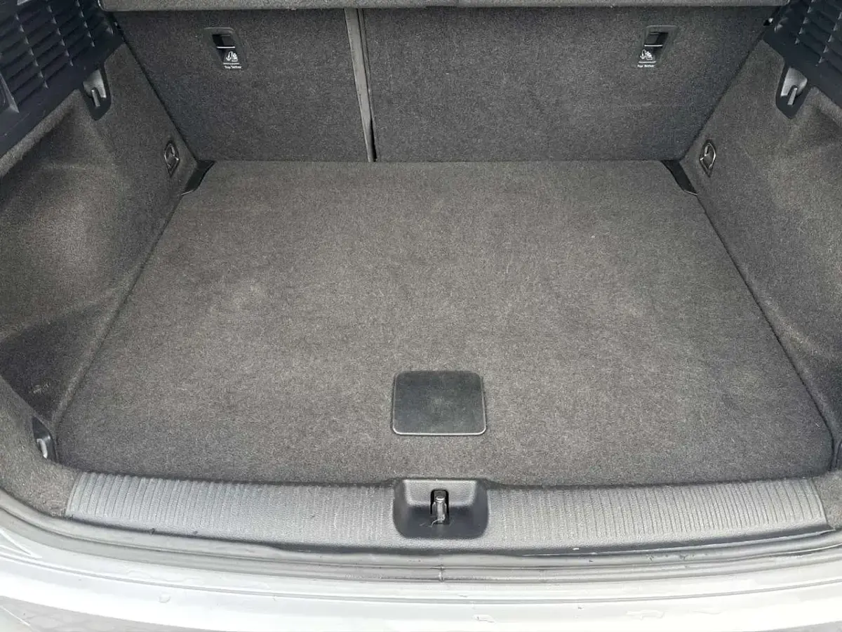Usata Audi Q2 Advanced 150 CV (110 kW) 2023 Argento SUV