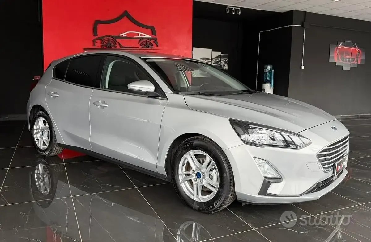 Occasion Ford Focus ST-Line 120 ch (88 kW) 2020 Gris Berline