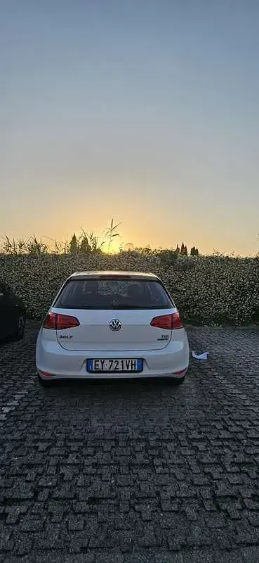 Usata VW Golf VII Trendline 110 CV (80 kW) 2015 Berlina