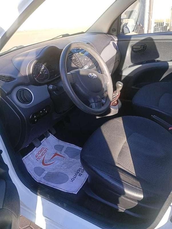 Usata Hyundai i10 69 CV (50 kW) 2012 Bianco Utilitaria