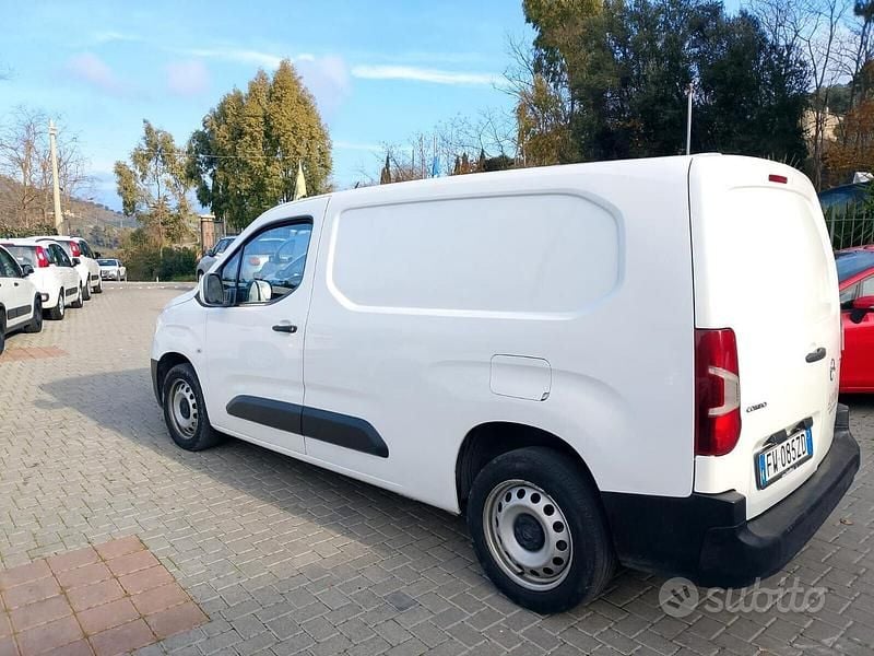 Usata Opel Combo 130 CV (95 kW) 2019 Bianco Monovolume