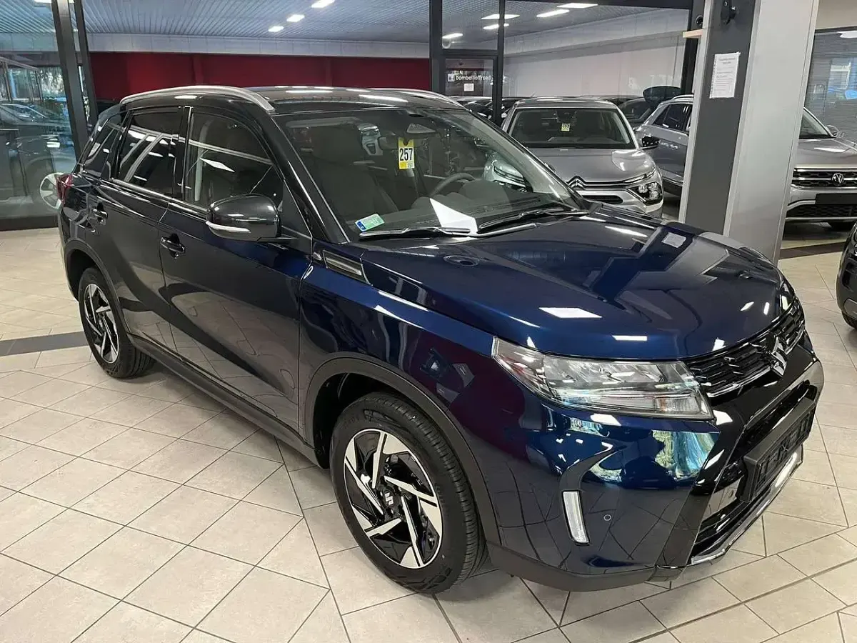 Nuova Suzuki Vitara 110 CV (80 kW) 2026 Beige SUV