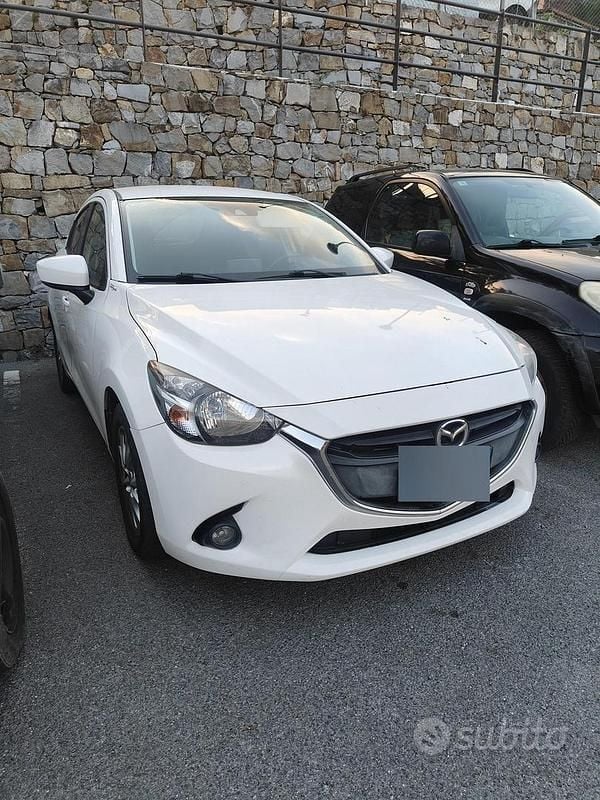 Usata Mazda 2 75 CV (55 kW) 2016 Berlina