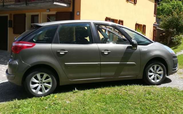 U1208 citroen c4