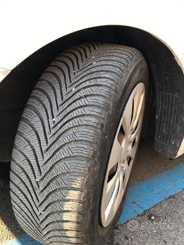 Usata Kia Ceed DREAM-TEAM Edition 116 CV (85 kW) 2015 Bianco Utilitaria