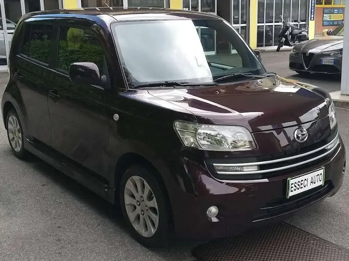 Usata Daihatsu Materia HIRO 91 CV (66 kW) 2012 Melanzana Monovolume