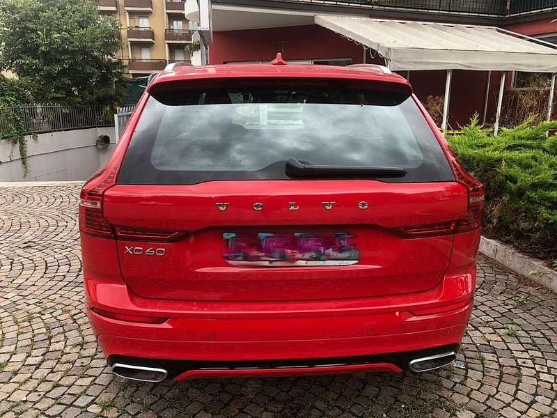 Usata Volvo XC60 R-Design 190 CV (139 kW) 2018 Rosso SUV