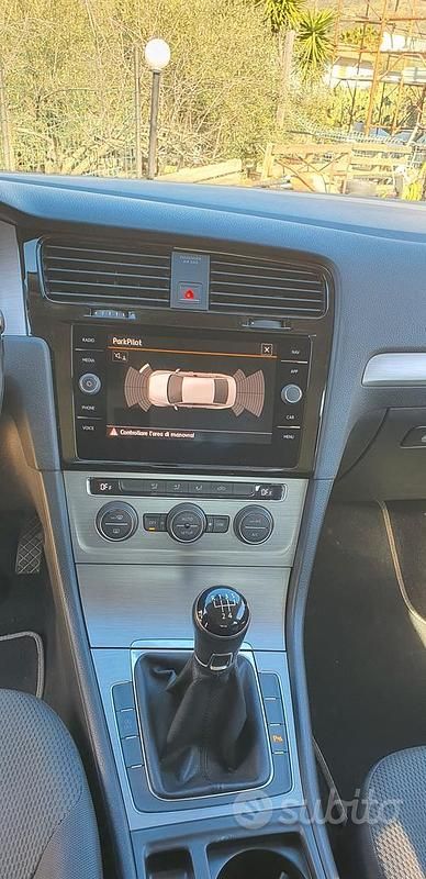 Usata VW Golf VII 105 CV (77 kW) 2014 Bianco Berlina