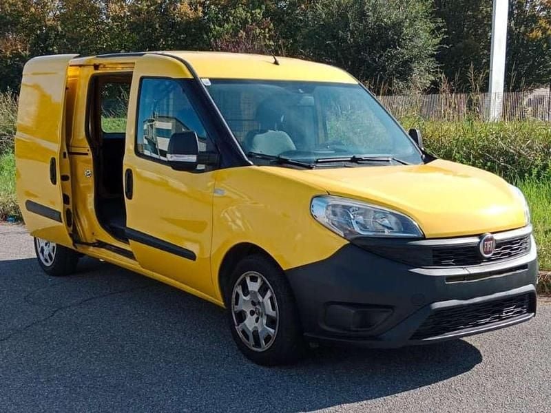Usata Fiat Doblò Dynamic 90 CV (66 kW) 2015 Giallo Monovolume