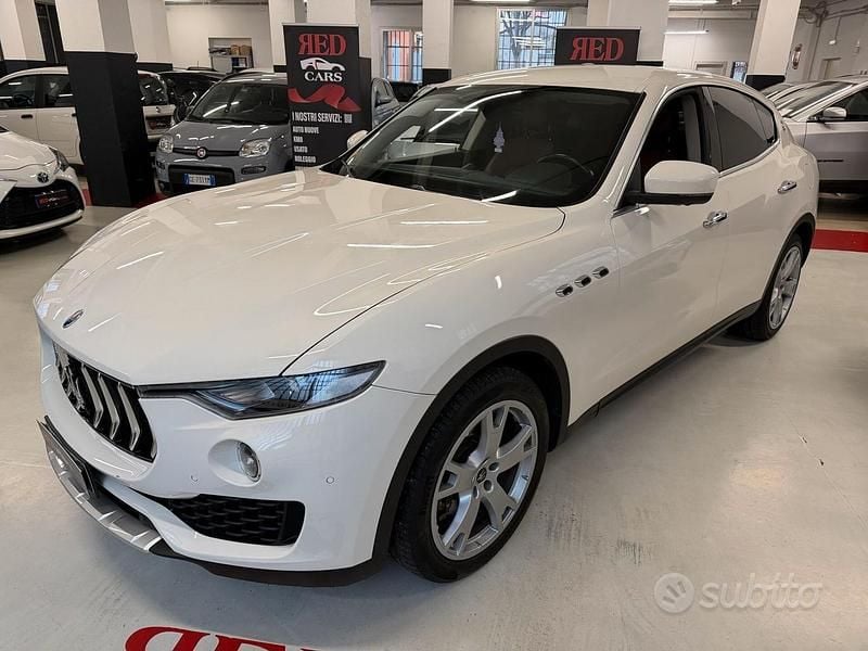 Usata Maserati Levante 350 CV (257 kW) 2021 Bianco SUV
