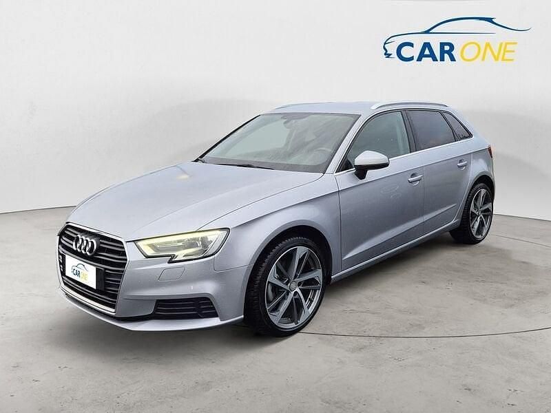 Usata Audi A3 Admired 116 CV (85 kW) 2018 Argento Berlina