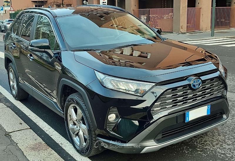 Usata Toyota RAV4 Hybrid 178 CV (130 kW) 2021 Nero SUV