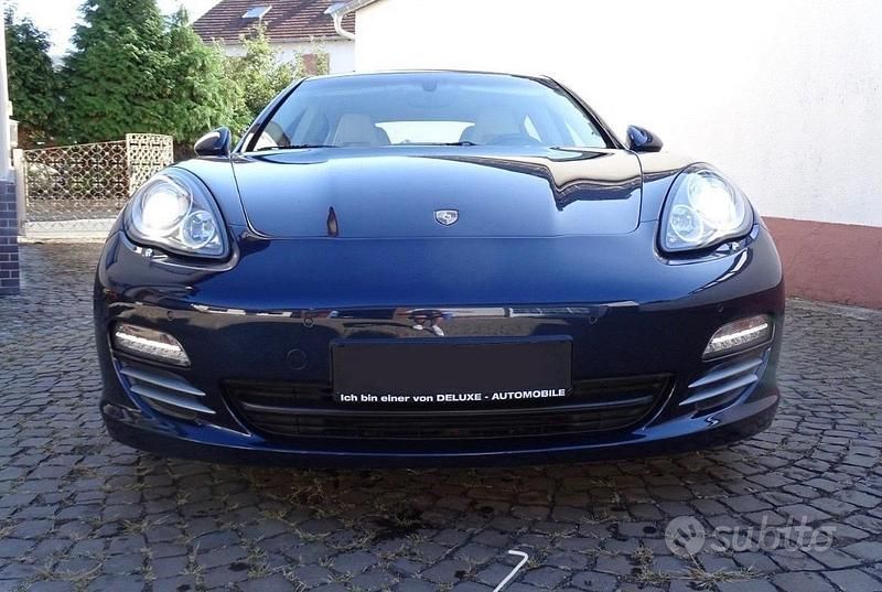 Usata Porsche Panamera 300 CV (220 kW) 2010 Blu Utilitaria