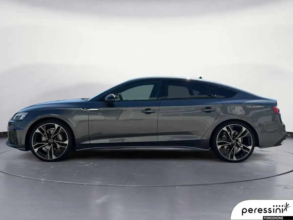 Usata Audi A5 Sportback S-Line 204 CV (150 kW) 2023 Scrigio scuro Utilitaria