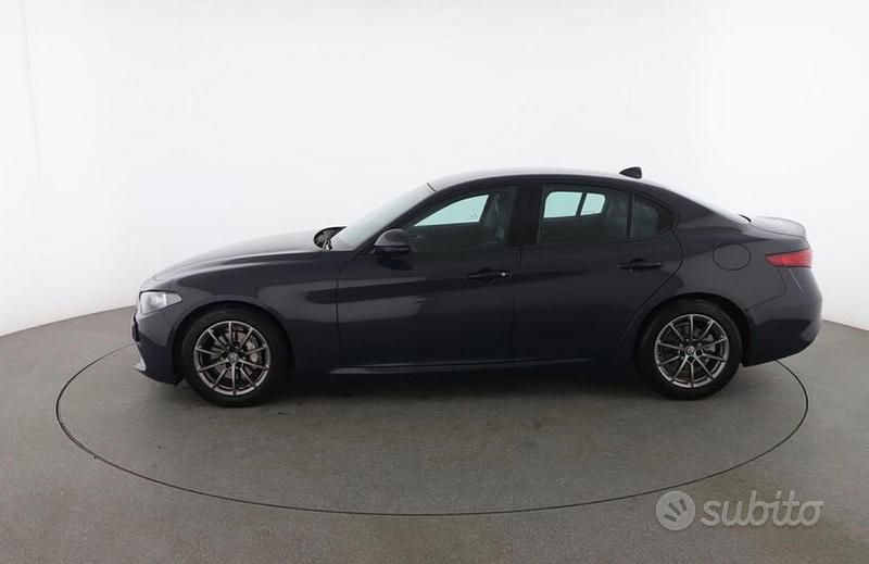 Usata Alfa Romeo Giulia 150 CV (110 kW) 2016 Nero Berlina