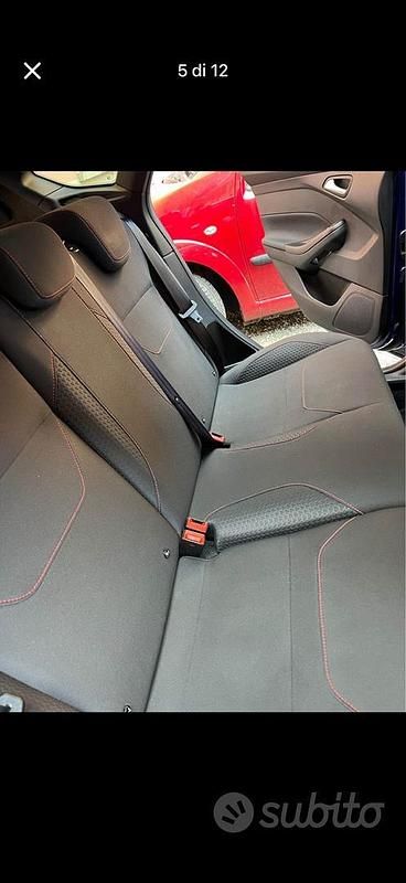 Usata Ford Focus ST-Line 120 CV (88 kW) 2017 Blu Berlina