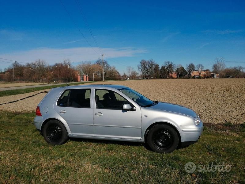 Usata VW Golf III 75 CV (55 kW) 1999 Grigio Berlina