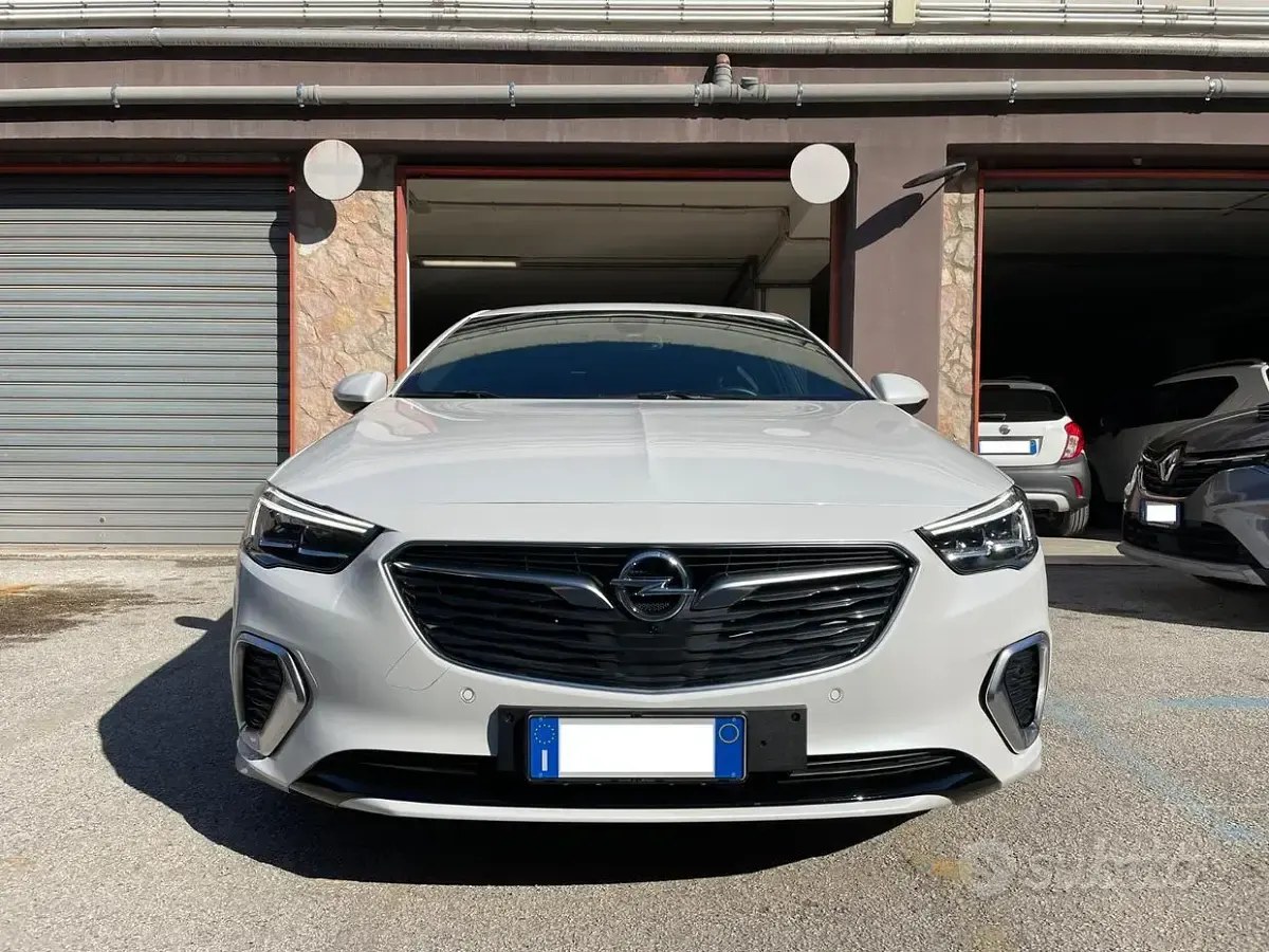 Usata Opel Insignia 209 CV (153 kW) 2018 Bianco Berlina